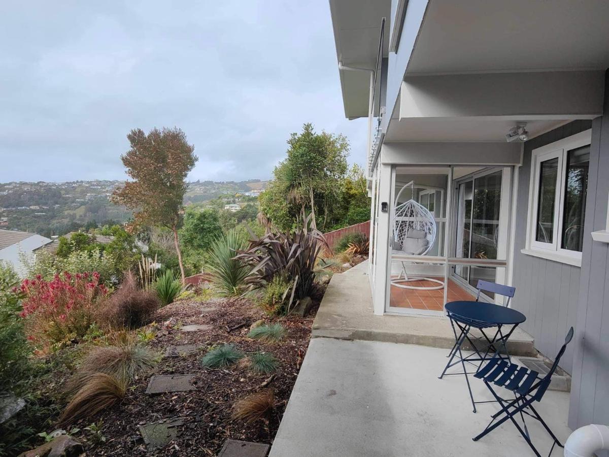 Fully Renovated Hillside Apartment Close To City Christchurch Exterior foto